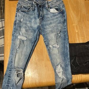 American Eagle 28 x 32 Skinny Jeans